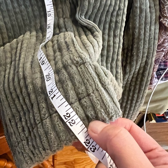 Woolrich Women’s 100% Cotton Olive Green Corduroy Ribbed Zip Up Jacket w/Pockets - Picture 8 of 12